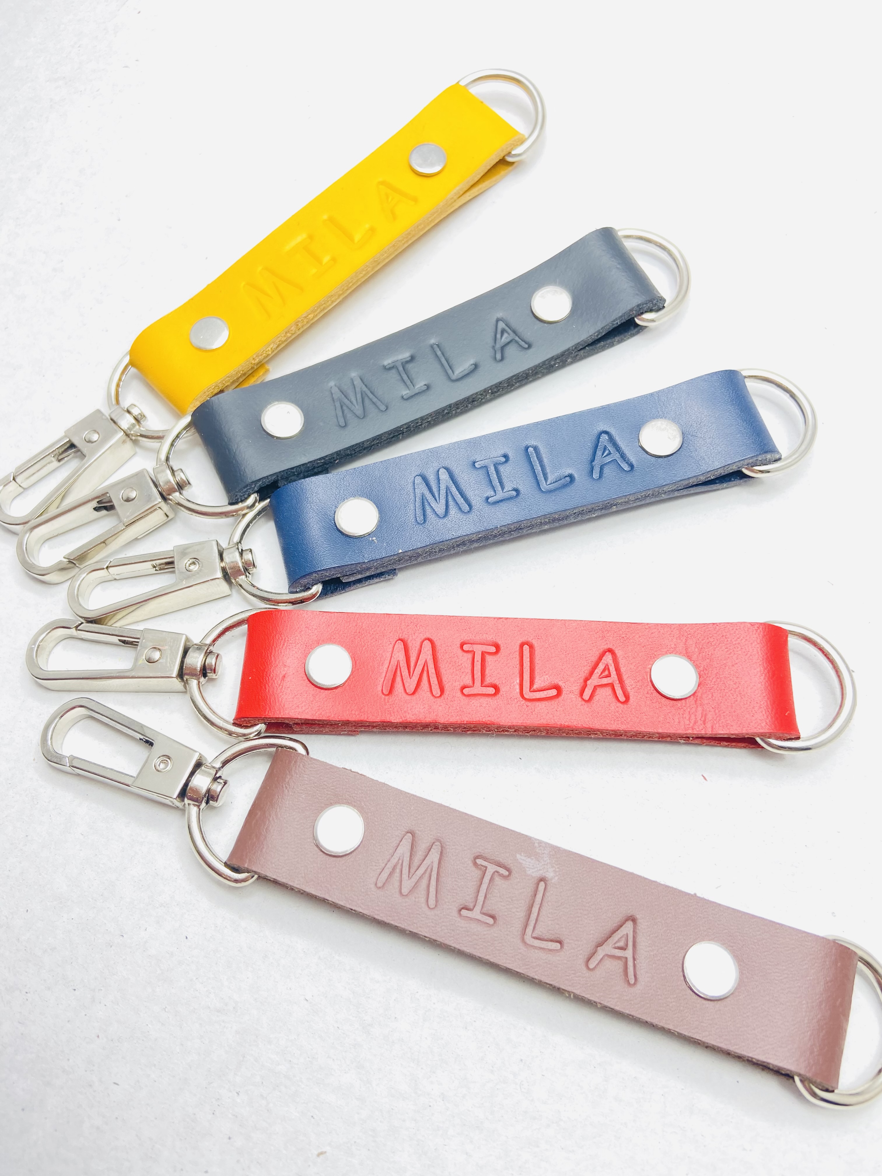 Kožené klíčenky - originální ručně vyráběné doplňky - Kreatinka.cz