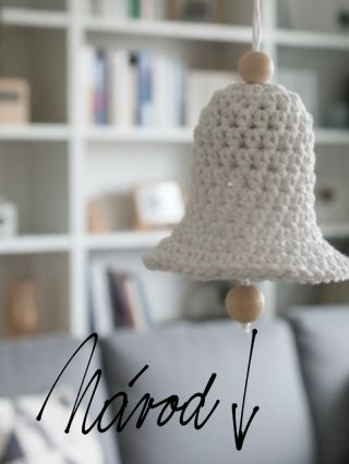 Návod na háčkovaný zvoneček Materiál: šňůra Makrama 2mm Háček:3,5mm Do magického kroužku uháčkuj 12PDS (polodlouhý...